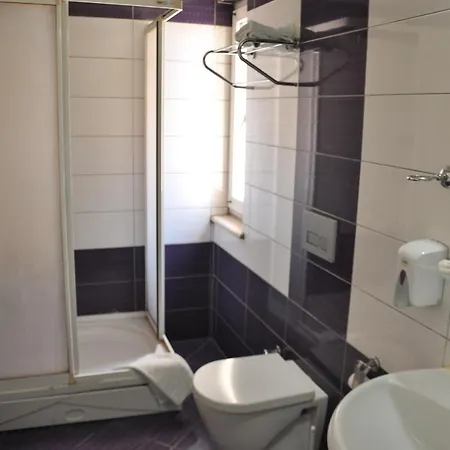 Eyuepoglu Hotel 2*